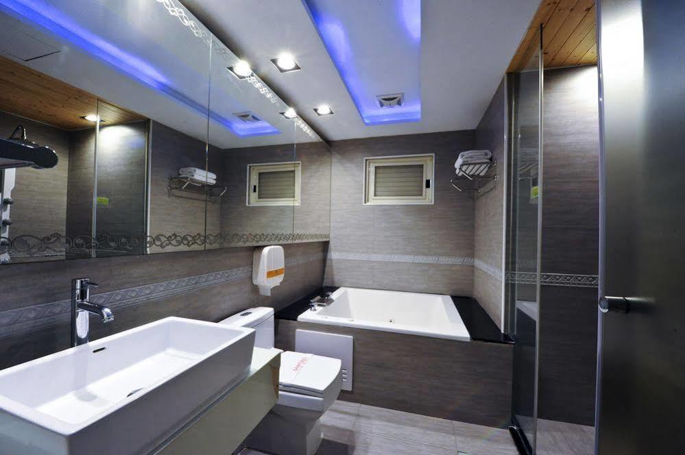 Zj Motel Hszincsu Kültér fotó